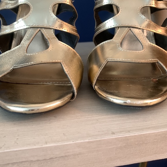 Gold caged high-heel Sandals 8 1/2 - Picture 5 of 7
